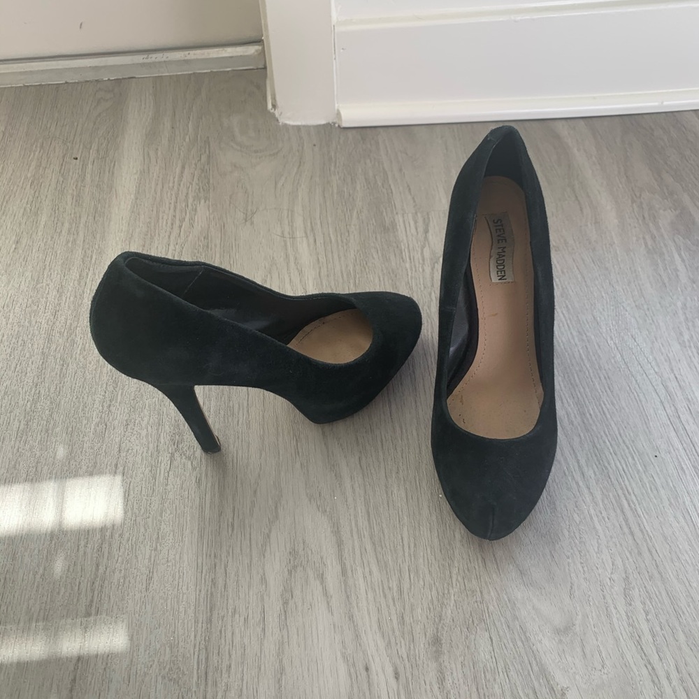 Steve Madden black suede pumps sz 9